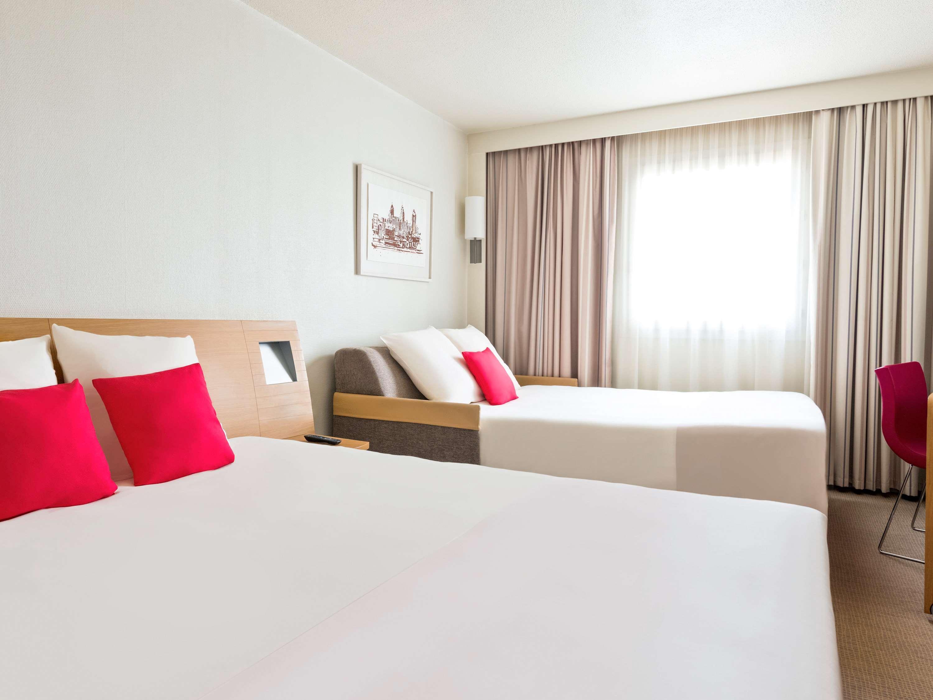 Novotel Atria Nimes Centre Екстериор снимка