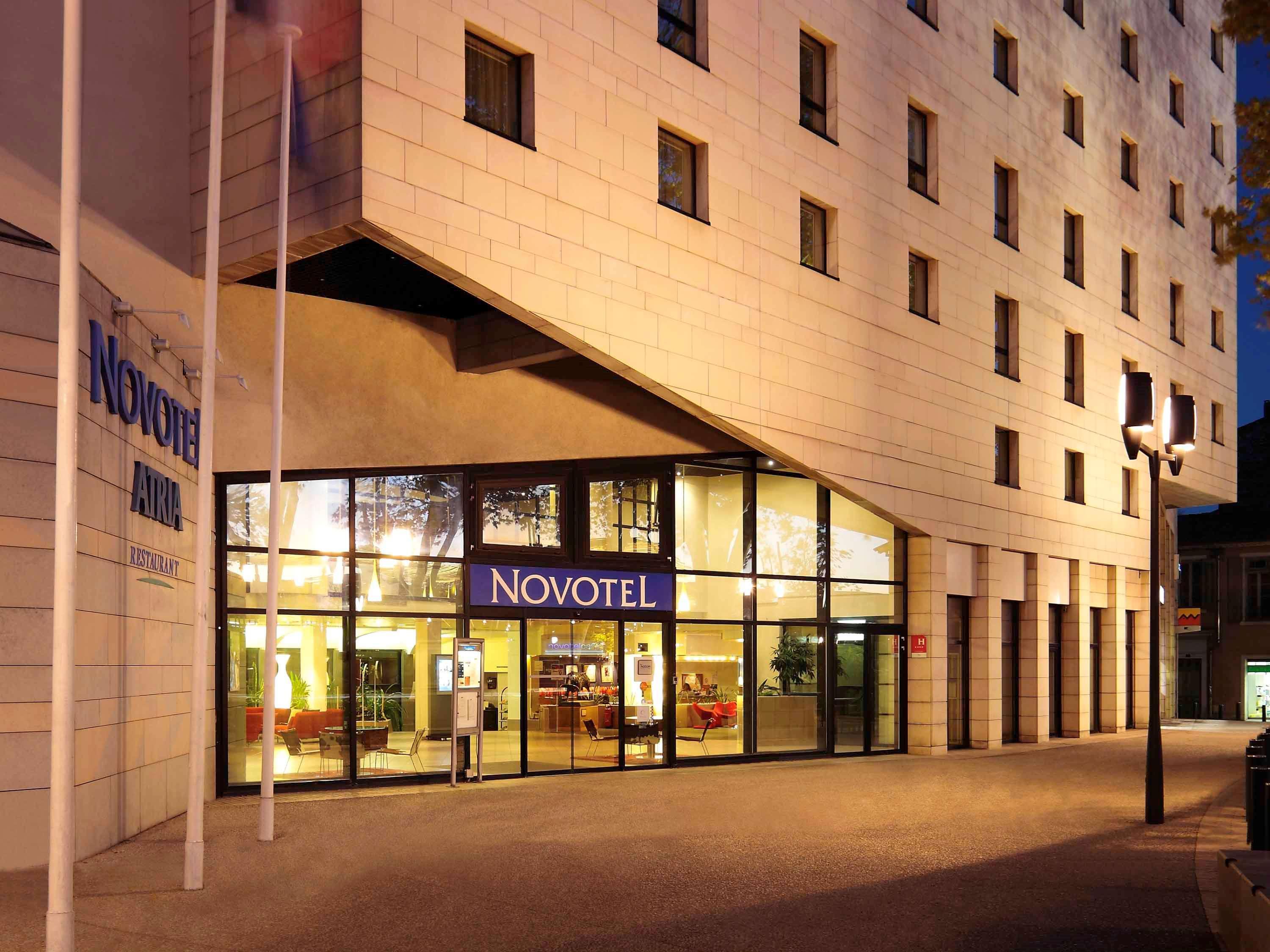 Novotel Atria Nimes Centre Екстериор снимка