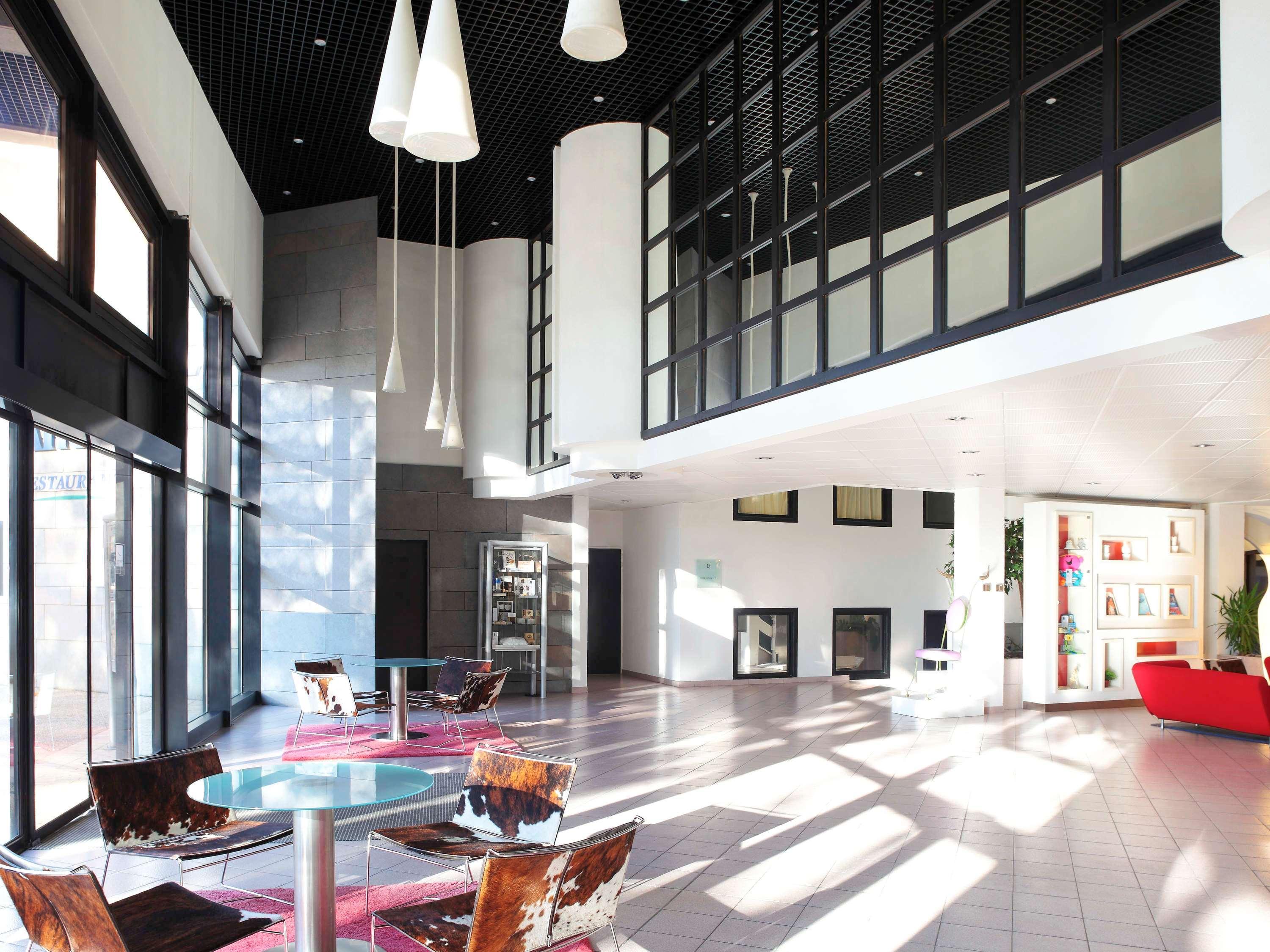 Novotel Atria Nimes Centre Екстериор снимка