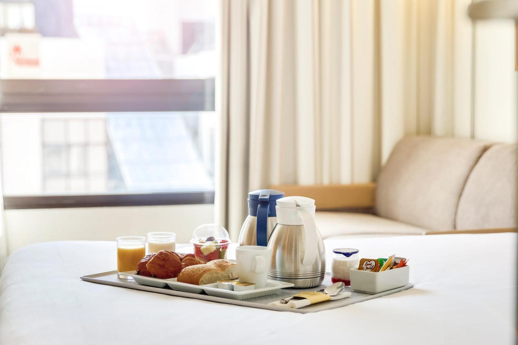 Novotel Atria Nimes Centre Екстериор снимка