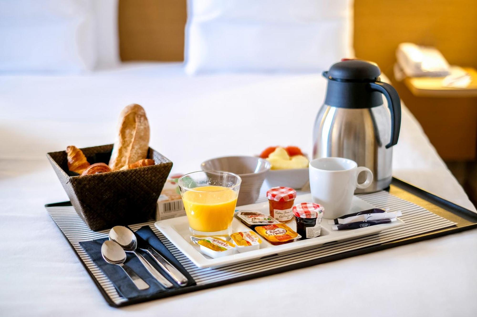 Novotel Atria Nimes Centre Екстериор снимка