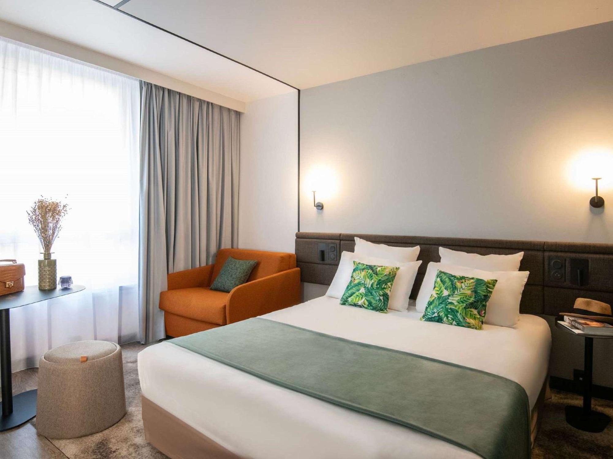 Novotel Atria Nimes Centre Екстериор снимка