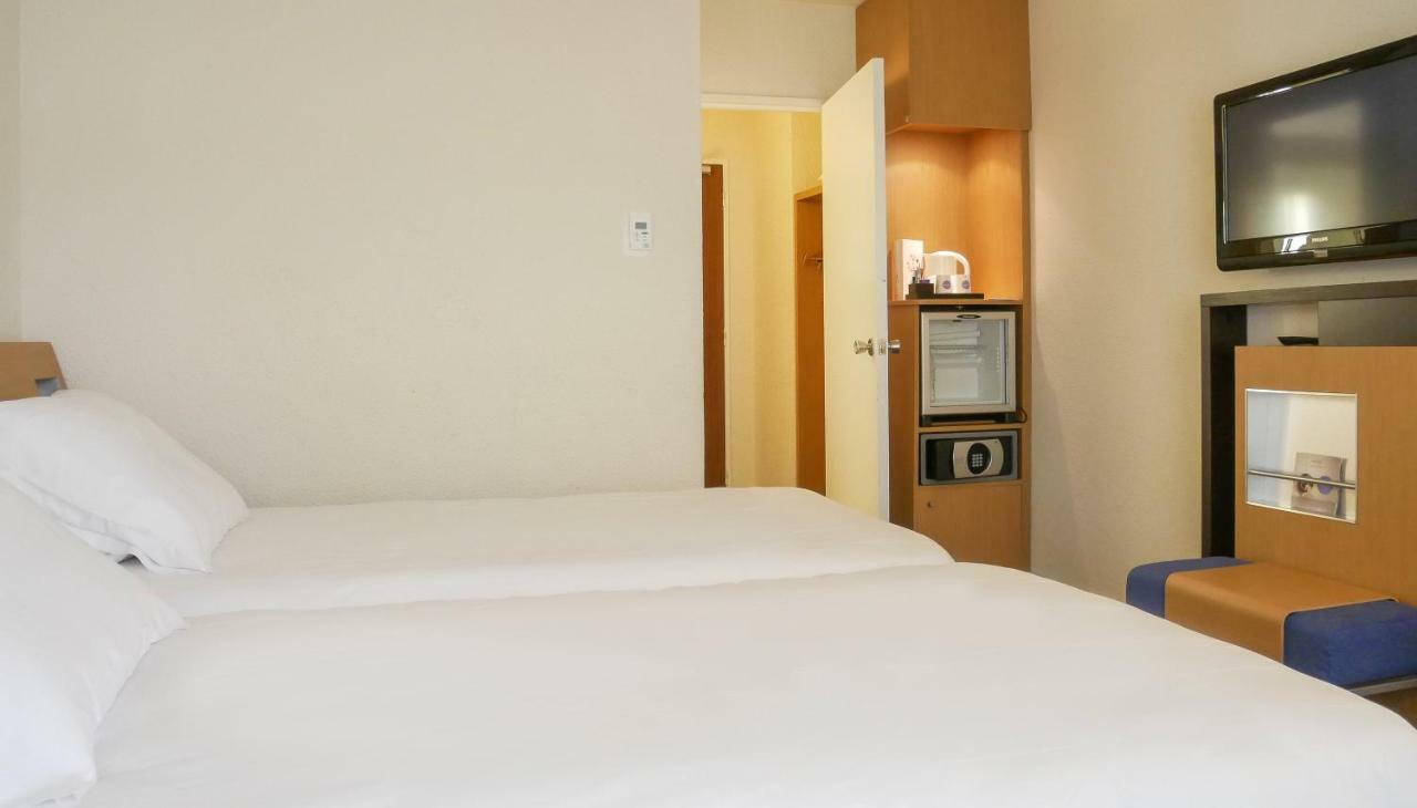 Novotel Atria Nimes Centre Екстериор снимка